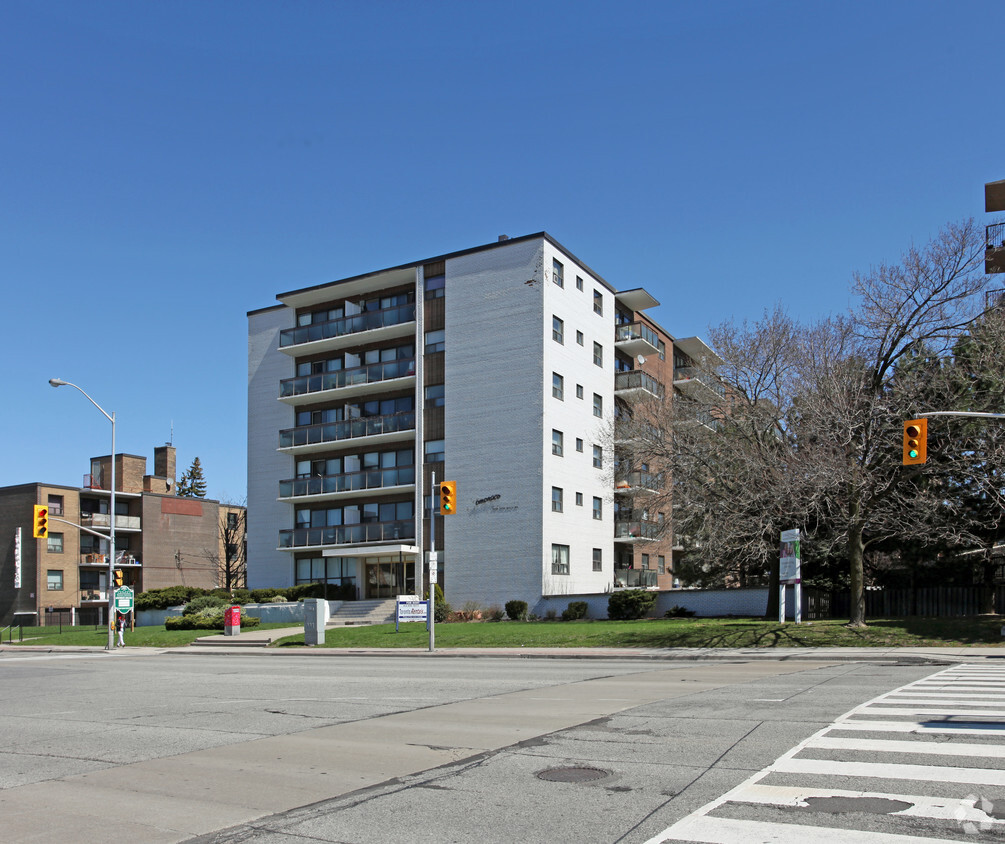 Primary Photo - Tomanaco Apartments