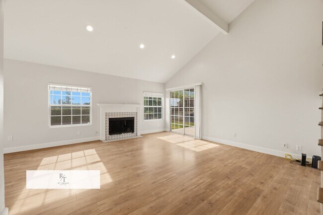 Building Photo - Beautiful 5BR/3BA Home with Views in Hacienda Heights!