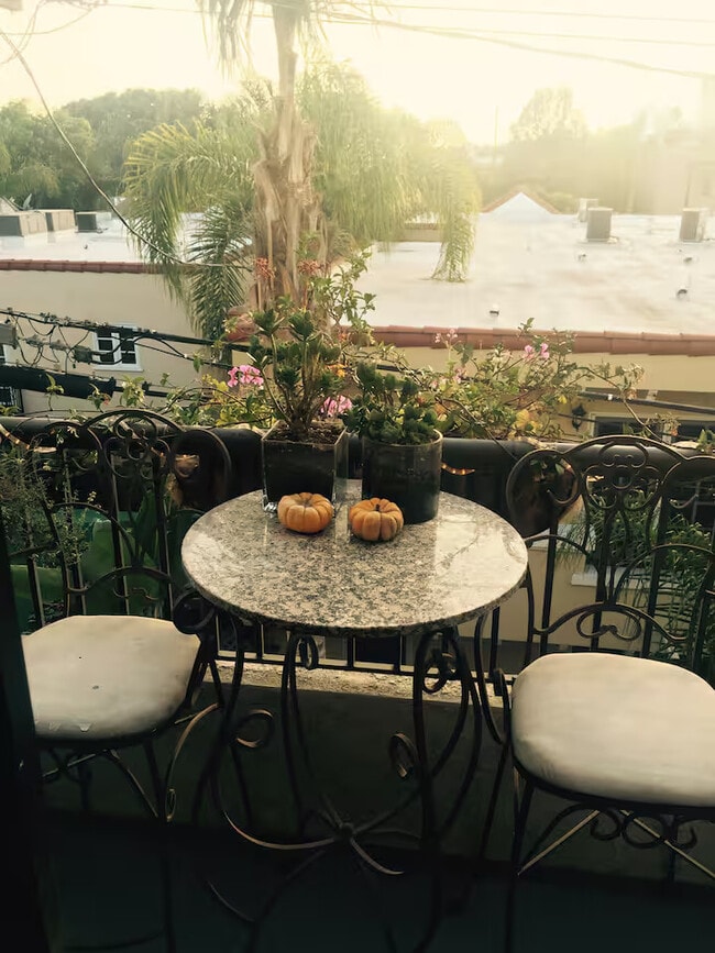 Foto del edificio - 901 N Alfred St