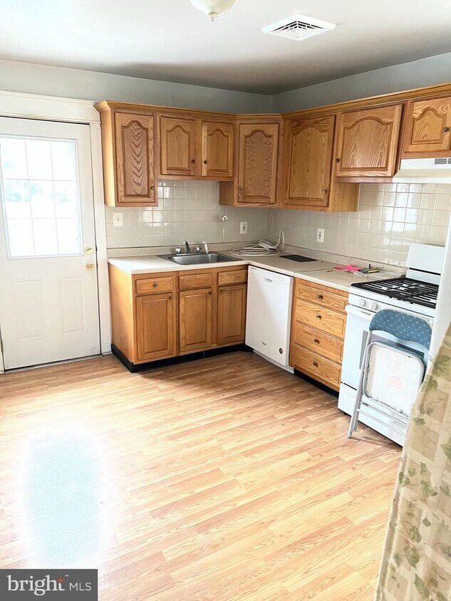 2025 E Darby Rd, Havertown, PA 19083 Room for Rent in Havertown, PA