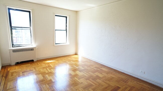 Building Photo - 1755 Clay Ave