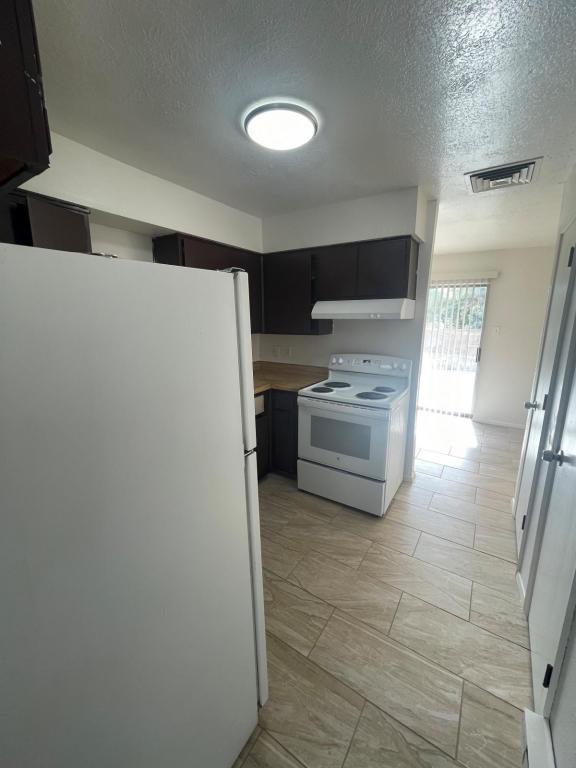 195 Monte Alto Pl NE  - Unit B photo'