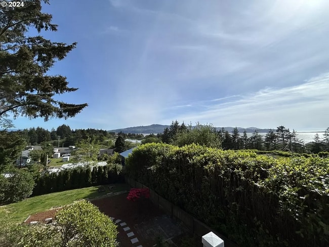 Foto del edificio - 6165 Tillamook Ave