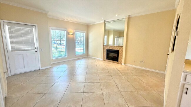 Foto del edificio - 11710 Southlake Dr