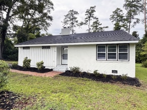 Building Photo - 657 Wildwood Rd