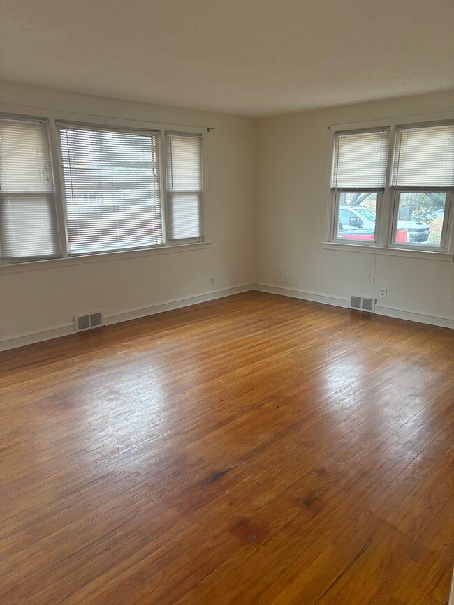 Foto del edificio - 644 Rosenthal Ave