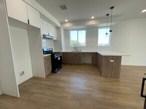 Building Photo - 4514 Lomita St