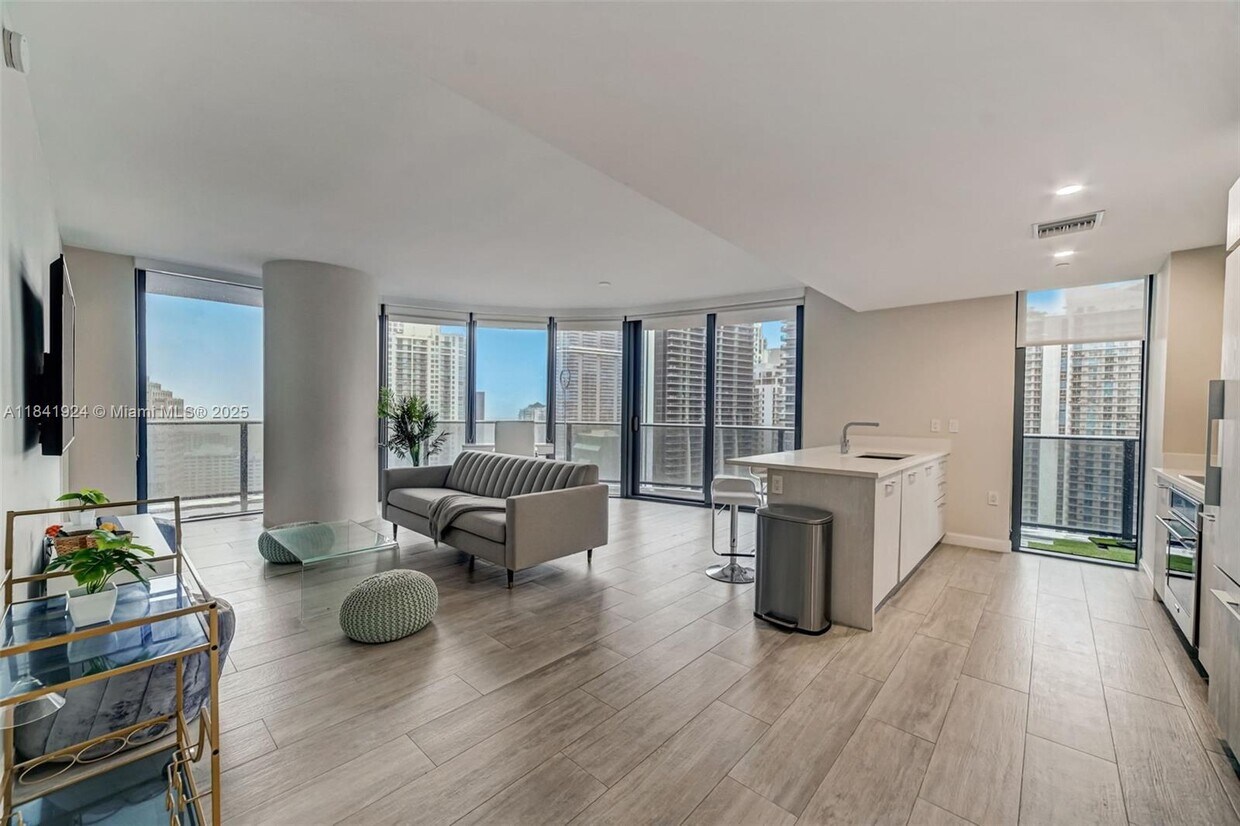 Foto principal - 45 SW 9th St