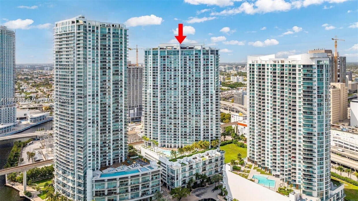 Foto principal - 90 SW 3rd St