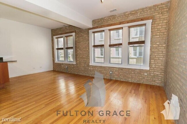 Building Photo - 1340 W Estes Ave