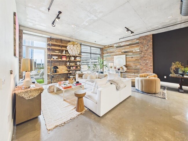 Foto del edificio - 800 W 5th St