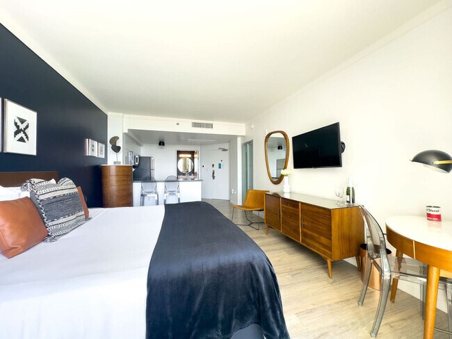 Building Photo - 2889 McFarlane Rd