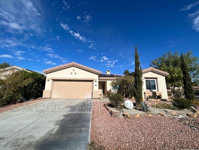 Foto del edificio - 69674 Mccallum Way