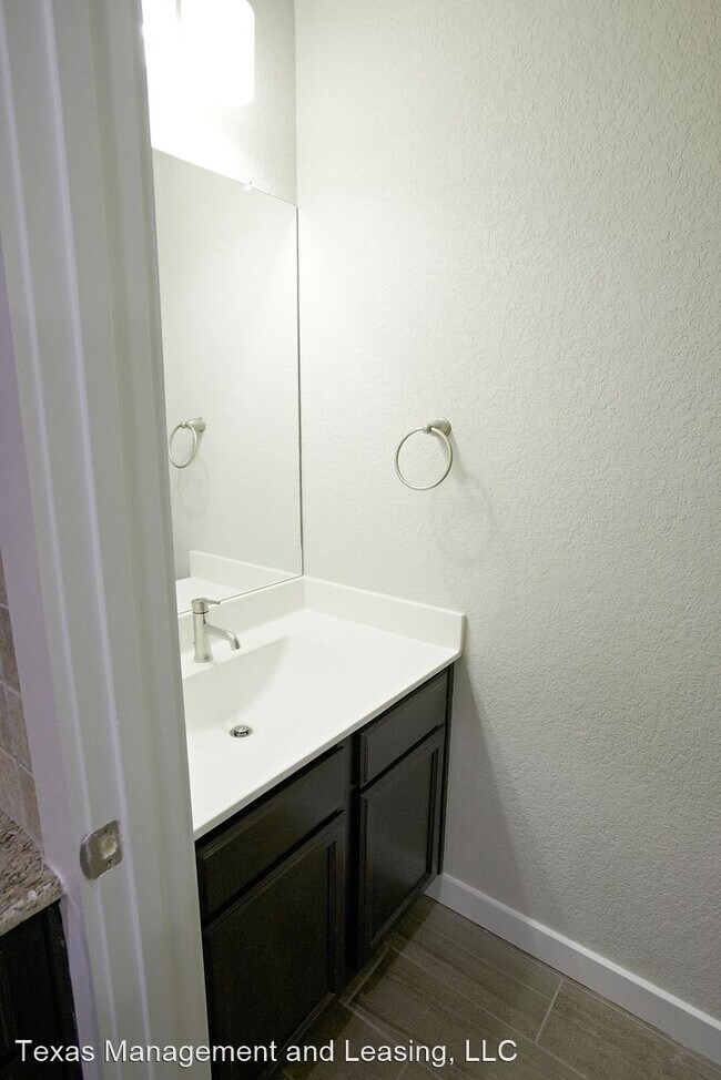 Foto del edificio - 3 br, 2.5 bath House - 7126 Faith Way #101