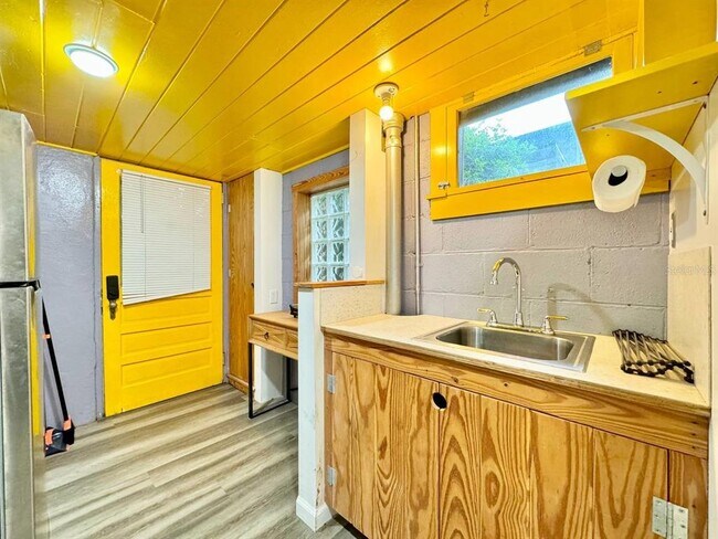 Foto del edificio - 6601 N Navin Ave