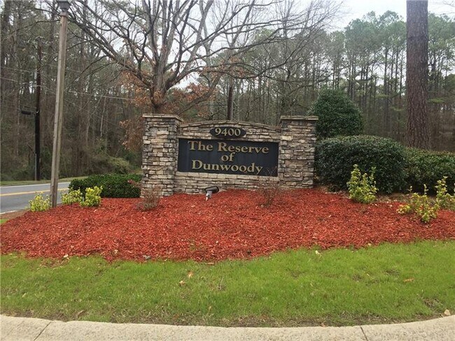 Foto del edificio - 9400 Roberts Dr