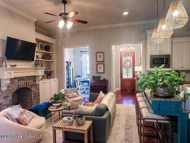 Photo - 715 Chambord Dr House