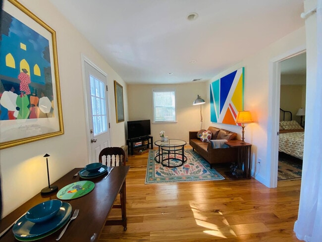 Building Photo - 3 Woodland Dr