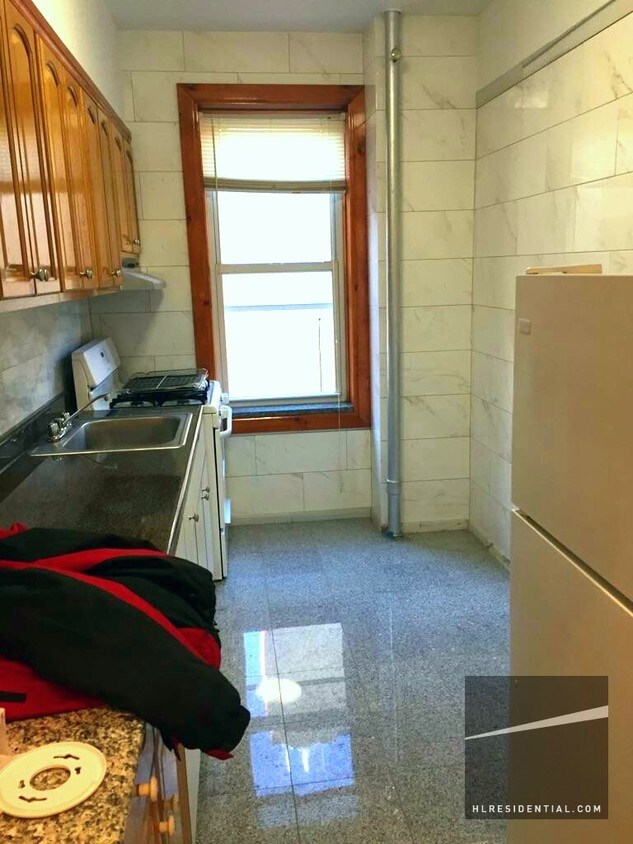Foto principal - 3378 11th St
