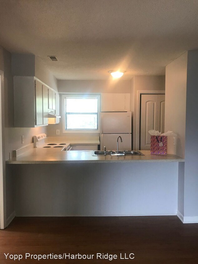 Primary Photo - 1436 Harbour Dr