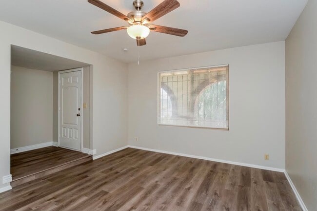Building Photo - 3140 E Caballero St