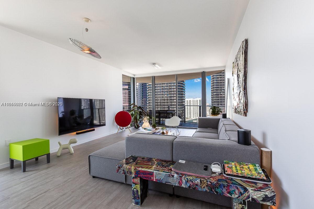 Primary Photo - 1000 Brickell Plaza