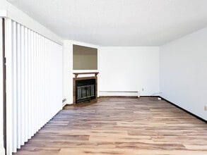 Building Photo - 3051 Lois Dr