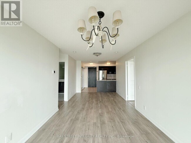 Building Photo - 17-1117 Anndale Dr