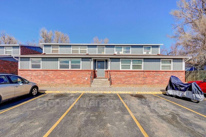 Primary Photo - 7309 Bradburn Blvd