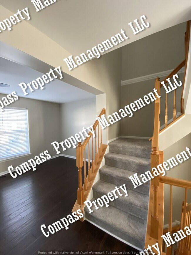 Building Photo - $1895 - 3 Bed, 2.5 Bath Single Family Town...