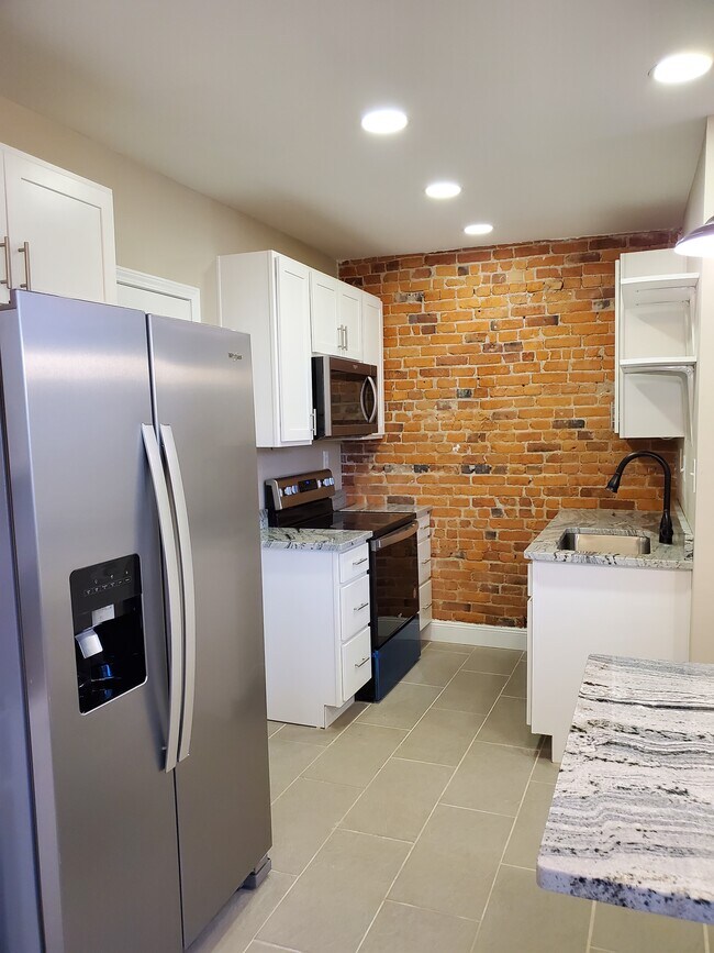 Cocina - 987 Parsons Ave
