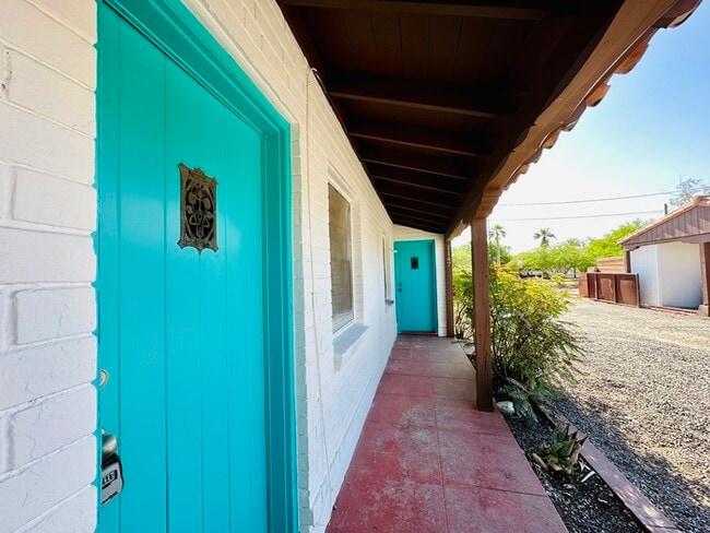 Photo - Newly Remodeled 1 Bedroom in Desired Locat... House