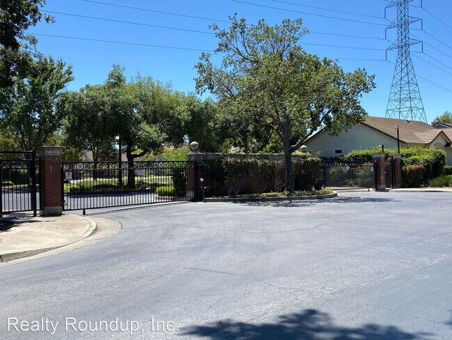 Foto del edificio - 3 br, 2.5 bath House - 3702 Bridlewood Cir