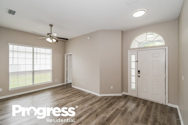 Building Photo - 383 Summit Dr