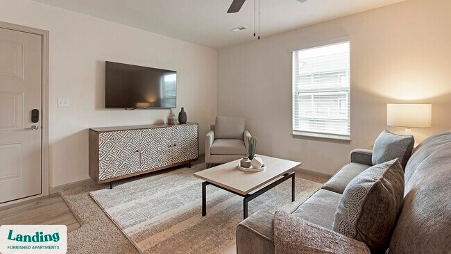 Foto del edificio - 610 Universal Dr