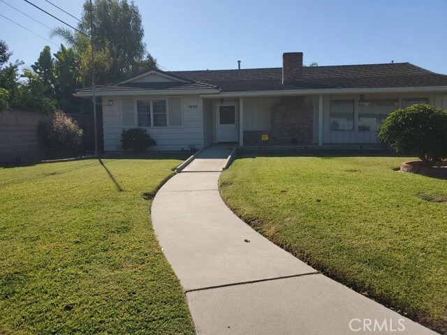 Foto principal - 9608 Lemoran Ave