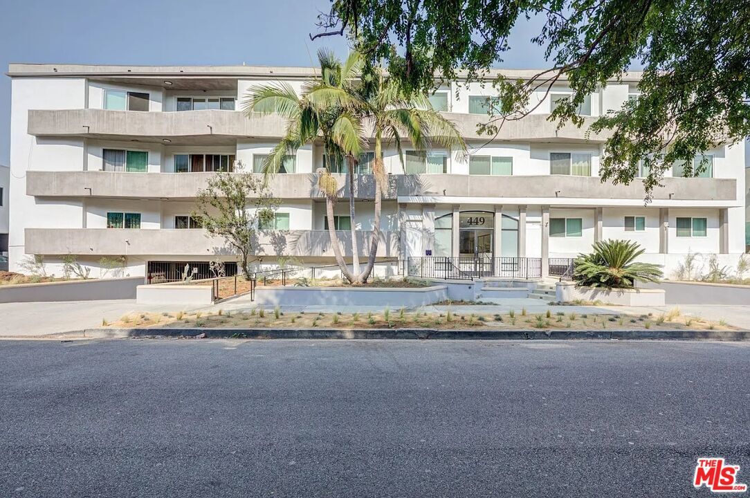 Primary Photo - 449 Le Doux Rd