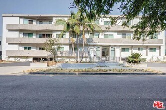 Building Photo - 449 Le Doux Rd