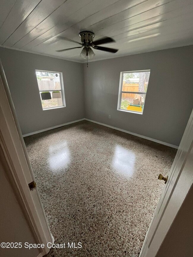 Building Photo - 1817 Guava Ave