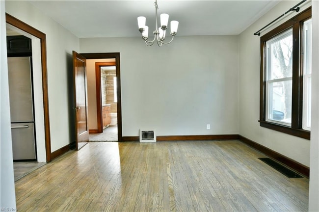 Foto del edificio - 223-225-225 E Liberty St