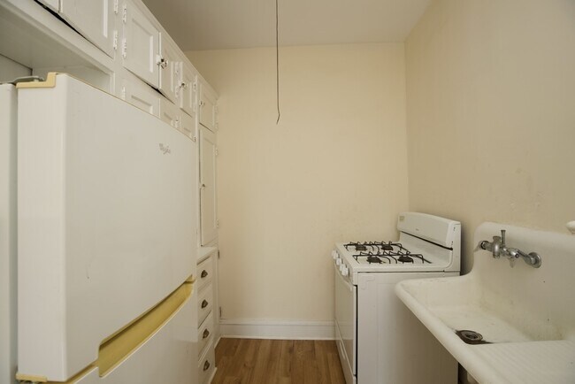 Foto del edificio - 4854 N Damen Ave