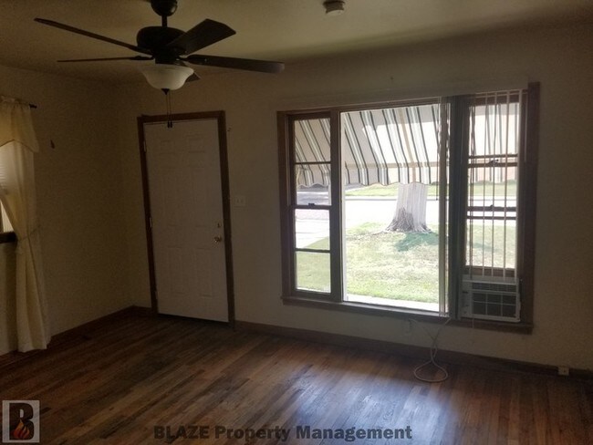 Building Photo - 1611 Lawson Ln