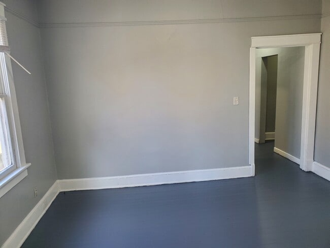 Bedroom - 1501 Nardin Ave