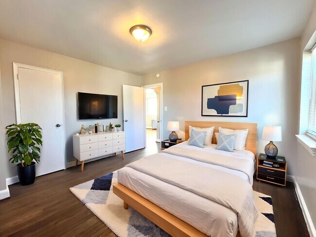 Photo - 1311 Madison St NW Apartment