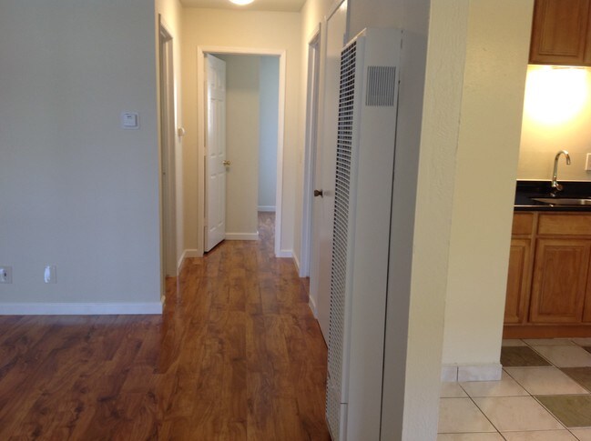 Building Photo - 756 Calla Dr
