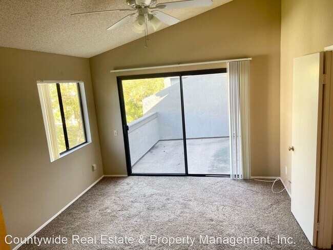 Building Photo - 3670 Avocado Village Ct