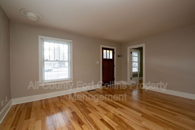 Building Photo - 332 Edwards St