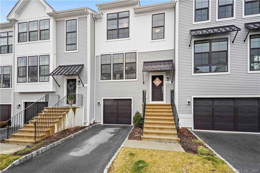 Primary Photo - 17 Brentwood Cir