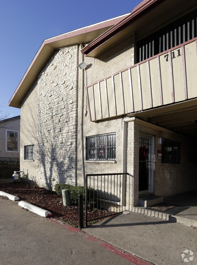 Geneva Apartments Dallas, TX