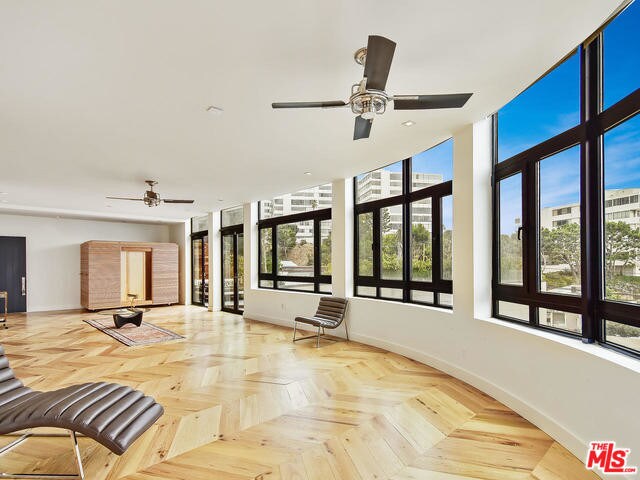 Foto del edificio - 17351 Sunset Blvd